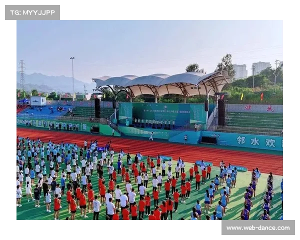 四川省青少年田径锦标赛开赛 2423名选手激烈角逐短跑等多个项目