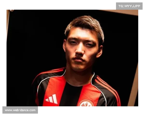 法兰克福以2100万欧签下堂安律 德甲再添日本新星助力进攻 法兰克福以2100万欧签下堂安律 德甲再添日本新星助力进攻