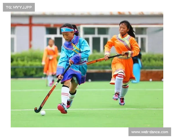 呼伦贝尔市莫力达瓦达斡尔族自治旗民族幼儿园引入曲棍球启蒙游戏 呼伦贝尔市莫力达瓦达斡尔族自治旗民族幼儿园引入曲棍球启蒙游戏